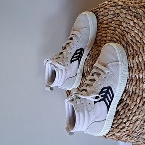 Cariuma Womens Cream‎ Canvas/Suede High Top Athleisure/Casual Sneakers S-7.5